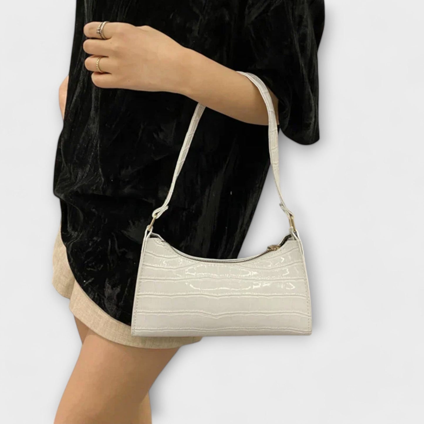 Aurellia. - Spacious and Elegant Glossy Leather Bag for Everyday Use