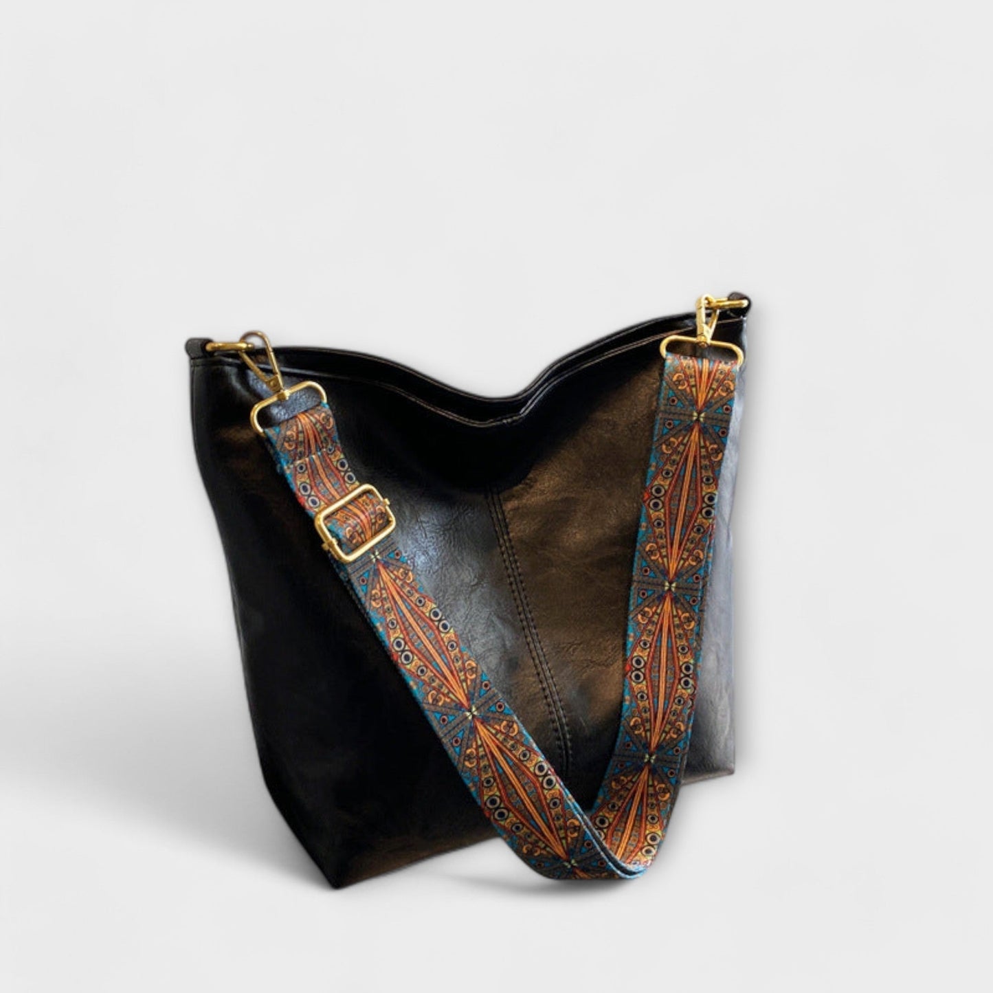 Aurellia Vintage Shoulder Bag - Elegant Design, Spacious & Versatile for Daily Use