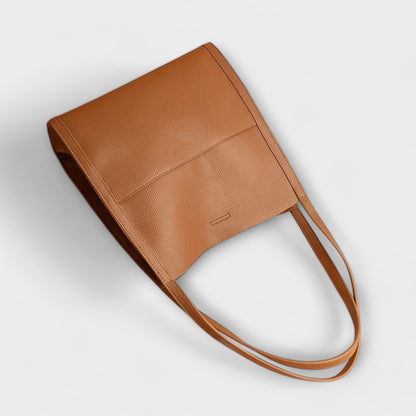 Aurellia. - Handcrafted Leather Bag with Ample Space and Sturdy Handles for Everyday Use