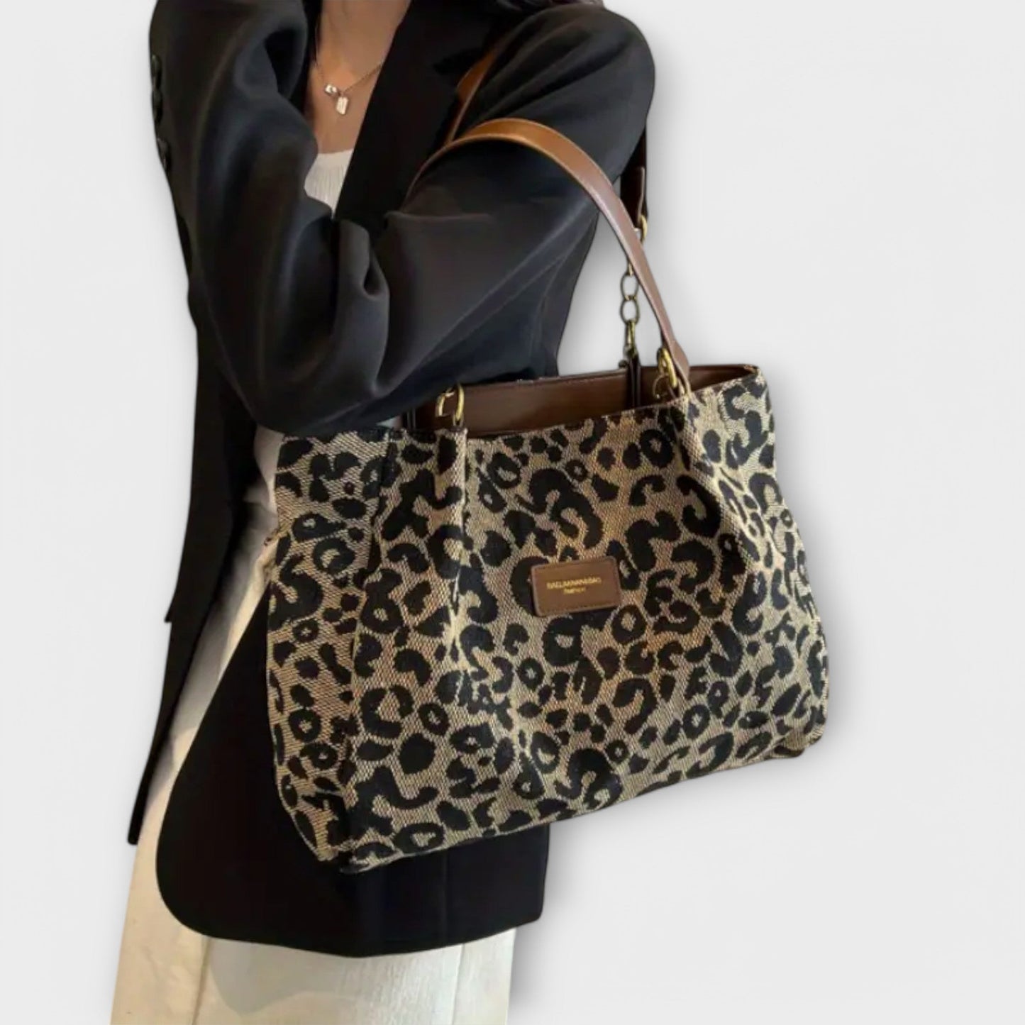 Aurellia - Leopard Print Canvas Shoulder Bag with Pockets, Ideal for School and Shopping