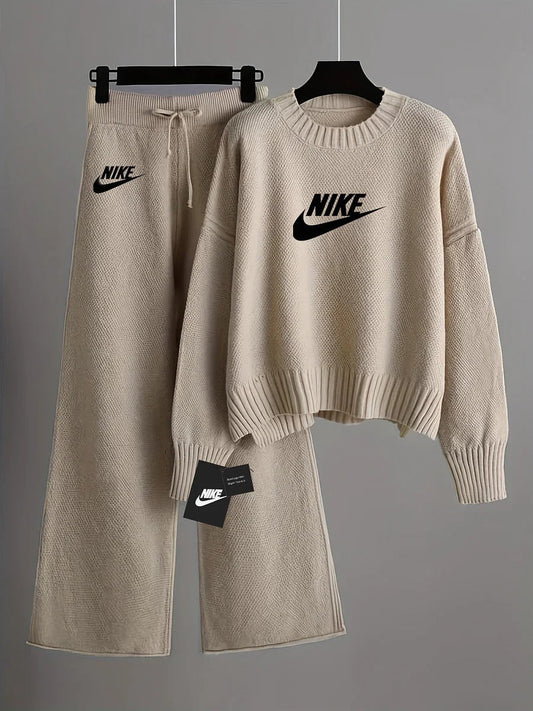 Two-Piece Set: Relaxed Fit, Soft Fabric, Modern Design for Everyday Wear