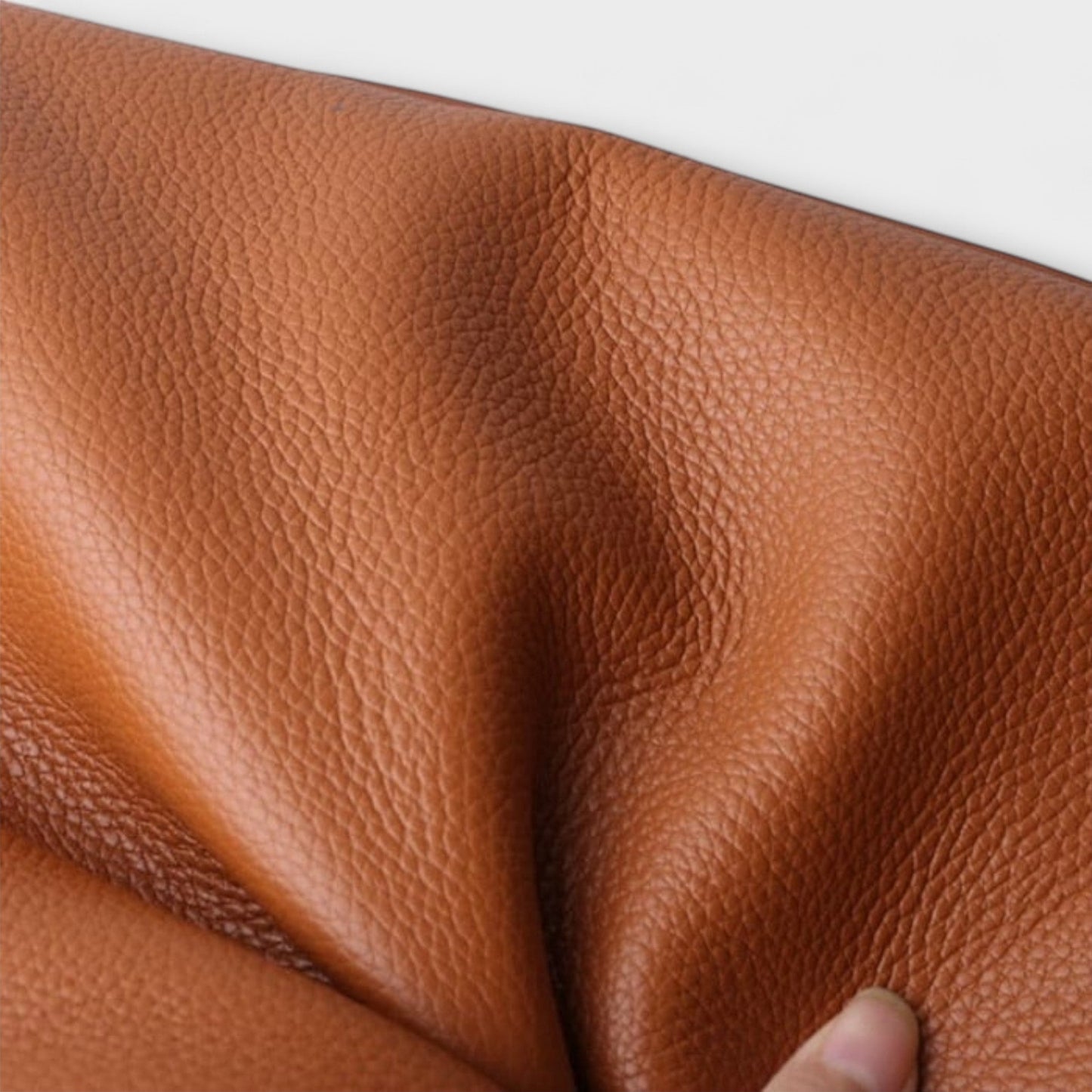 Aurellia. - Handcrafted Leather Bag with Ample Space and Sturdy Handles for Everyday Use