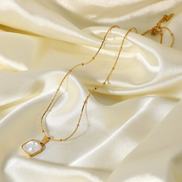 Lustrous Lullaby Chain