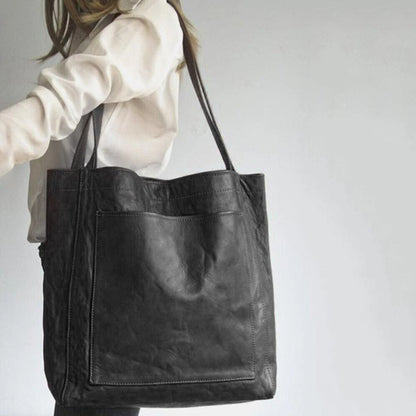Aurellia - Elegant and Functional Shoulder Bag for Work and Leisure