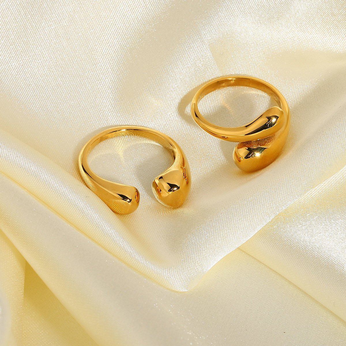 Velvet Aurora Ring