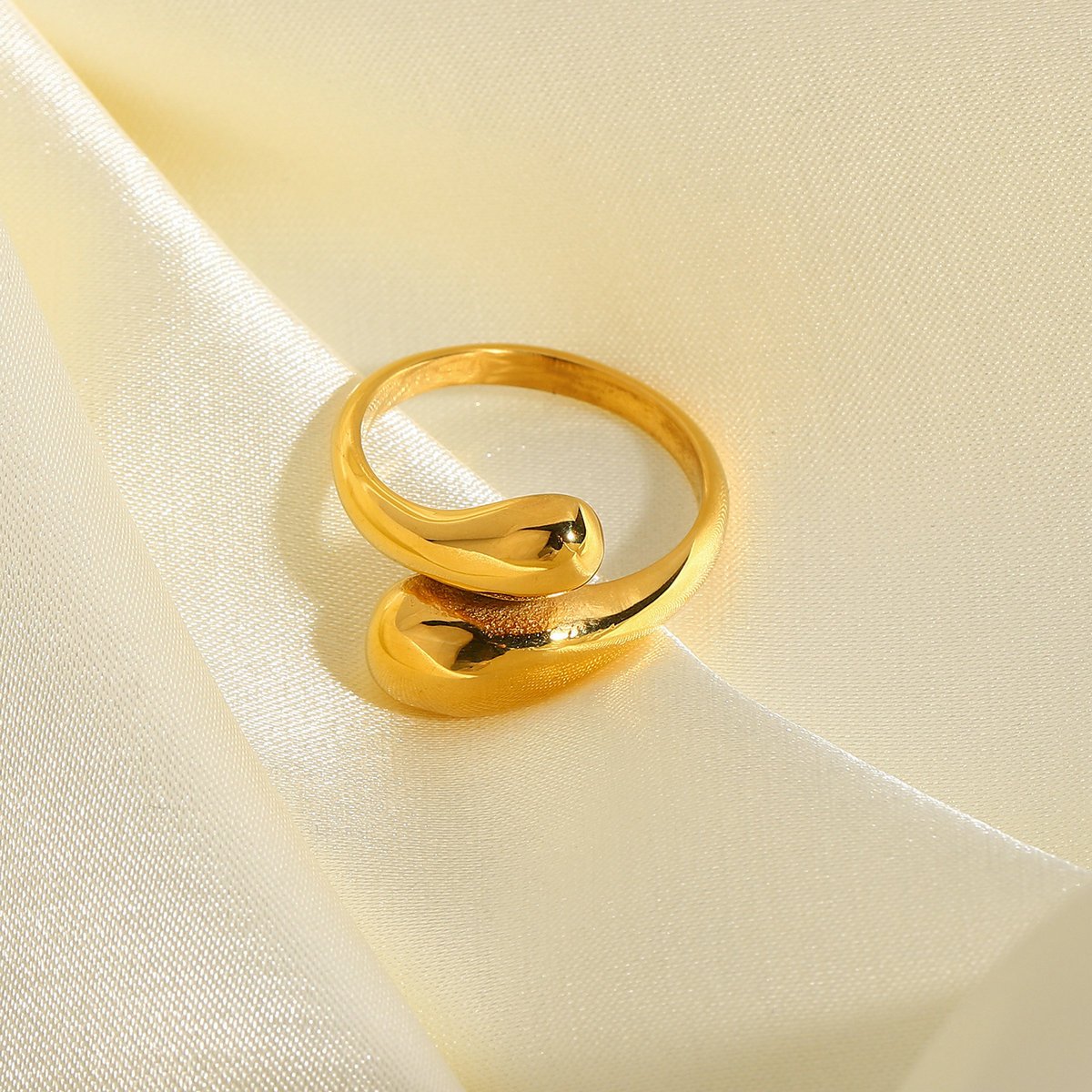 Velvet Aurora Ring