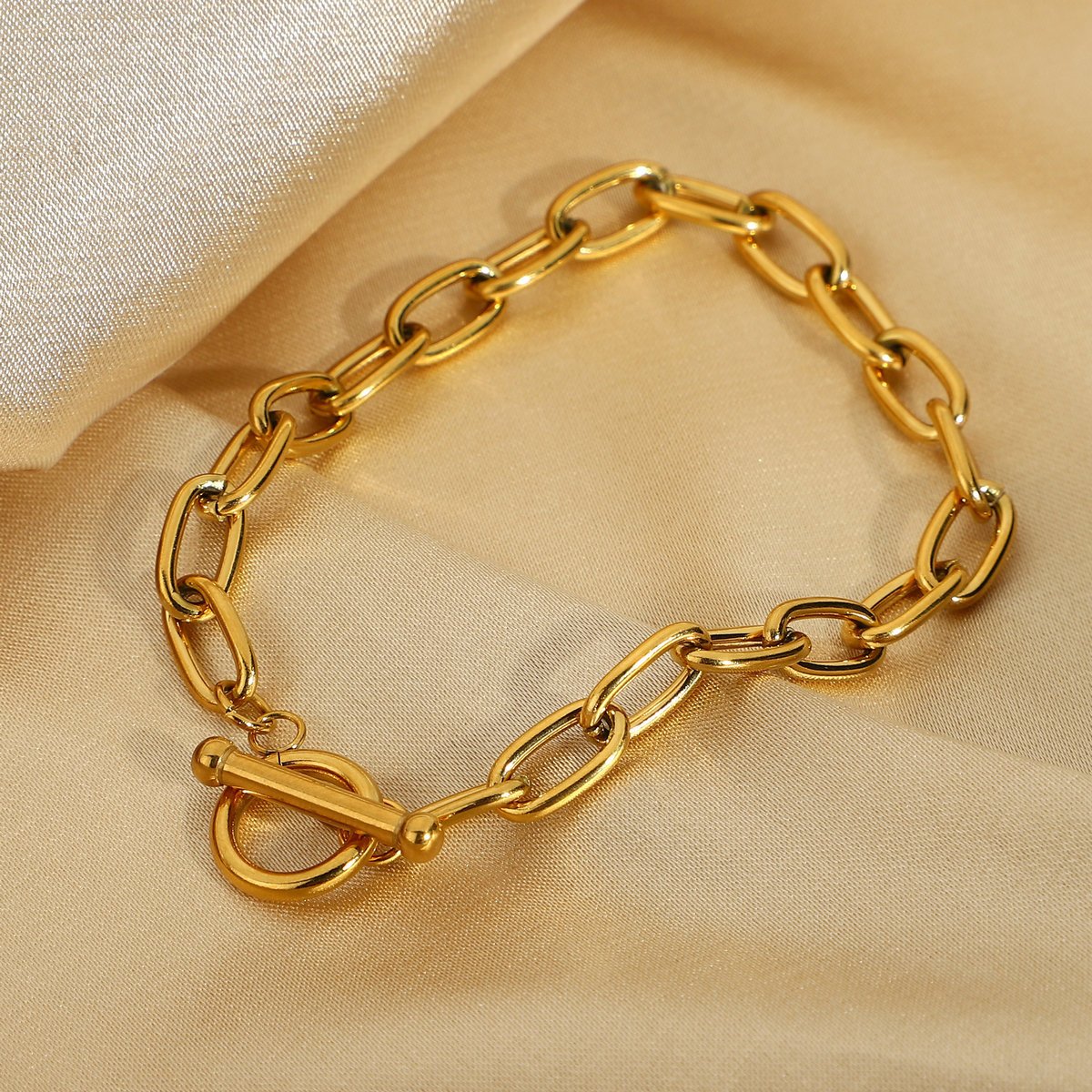 Lustrous Lullaby Bangle