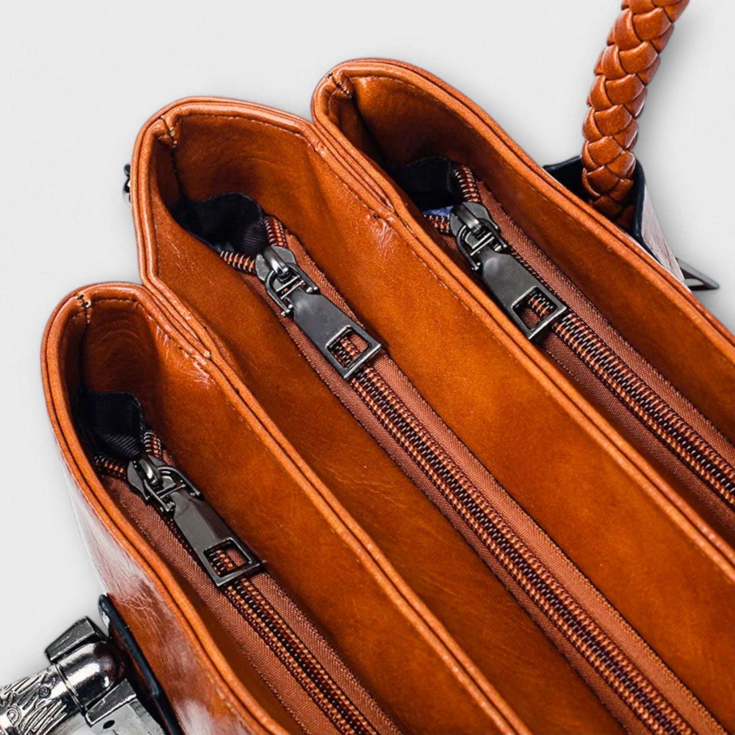 Aurellia Duffel Bag - Stylish and Spacious for Daily Use