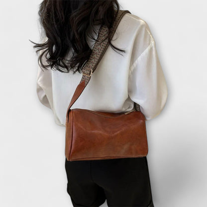 Aurellia Vintage Shoulder Bag - Elegant and Practical for Everyday Use