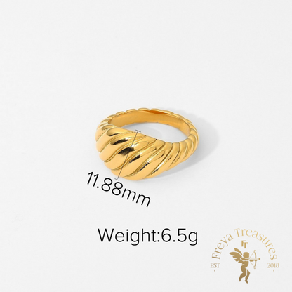Velvet Dream Ring