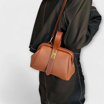 Aurellia Retro Handbag - Classic Design, Spacious Interior, Everyday Use