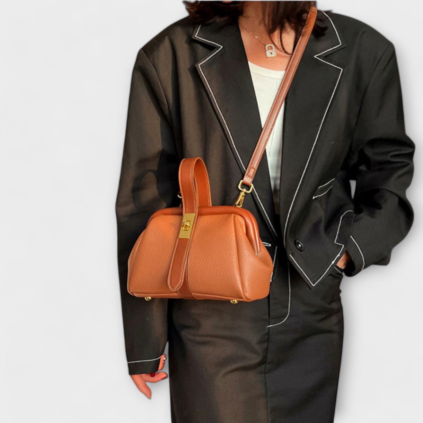 Aurellia Retro Handbag - Classic Design, Spacious Interior, Everyday Use
