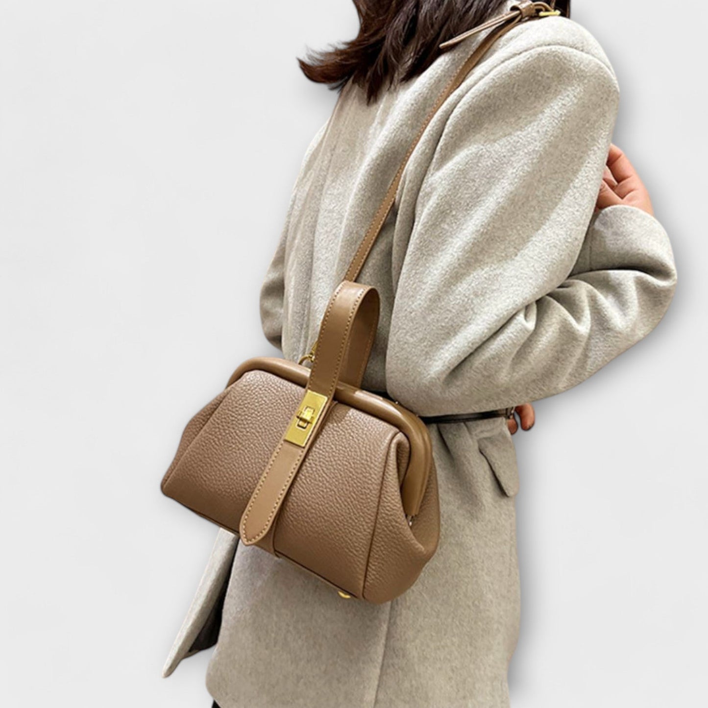Aurellia Retro Handbag - Classic Design, Spacious Interior, Everyday Use